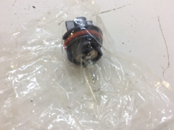 Headlight Bulb - Image 5