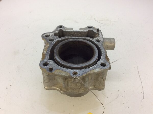 2003 Bombardier Cylinder (needs bore) - Image 3