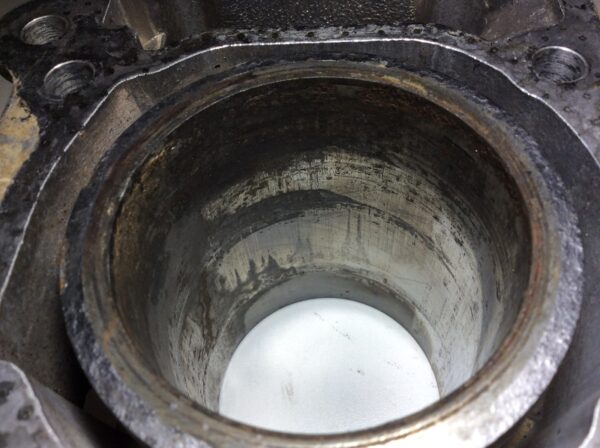2003 Bombardier Cylinder (needs bore) - Image 4
