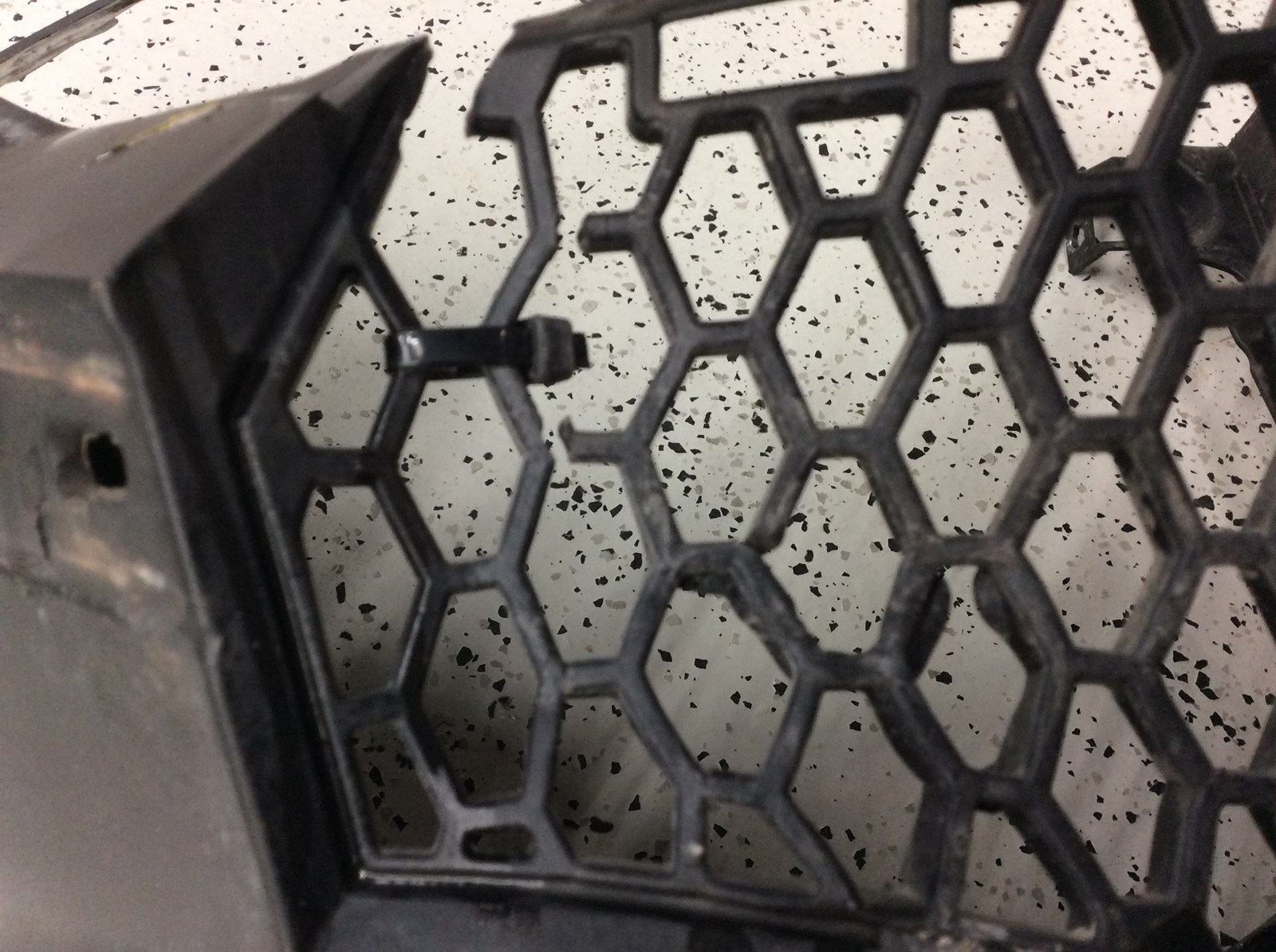 2008 Ski-Doo NOSE PAN - Image 2