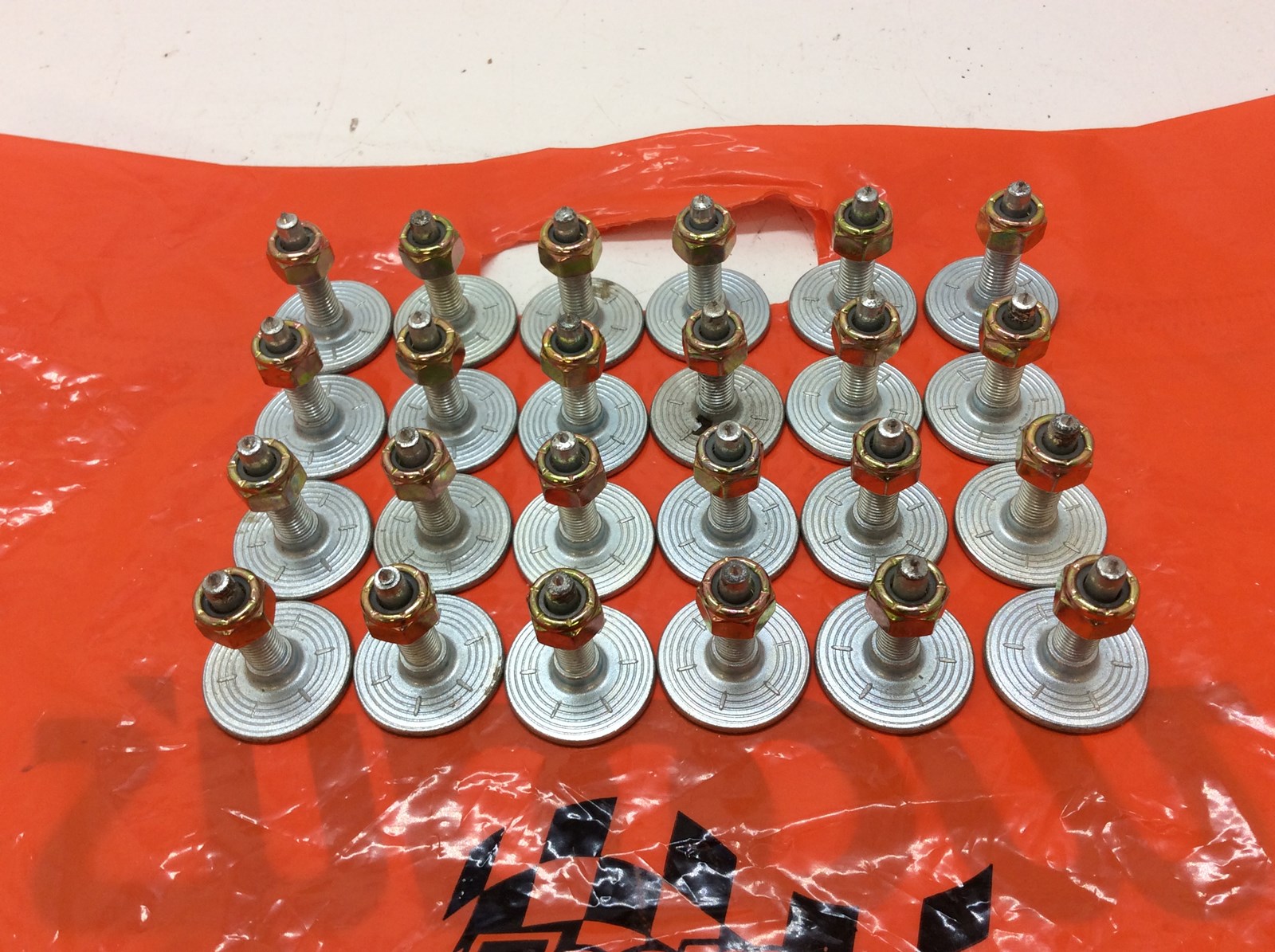 Woodys Grand Master Pro Stud for Single-Ply Tracks 1.075" GMPP-1075- 24 Pack - Image 2