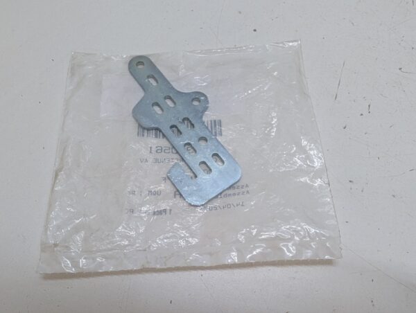 Front Retaining Hook - Image 3