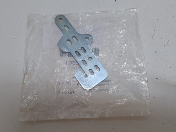 Front Retaining Hook - Image 4