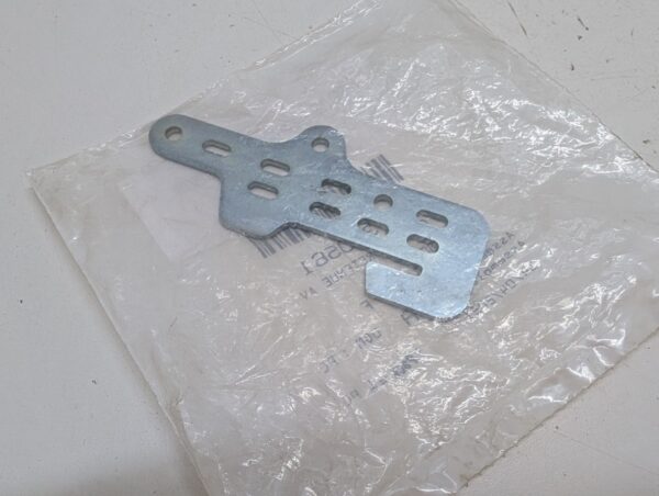 Front Retaining Hook - Image 5