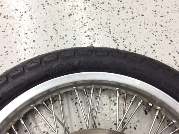 1986 Suzuki Front Wheel - Image 5