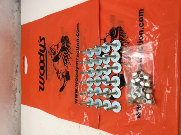 WOODYS GRAND MASTER SILVER STUDS 1.575" 24/PK