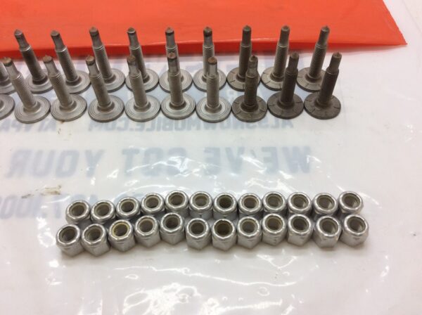WOODY'S STUDS 1.325" 24/PK SSP-1325-AS SIGNATURE SERIES STAINLESS STEEL - Image 2