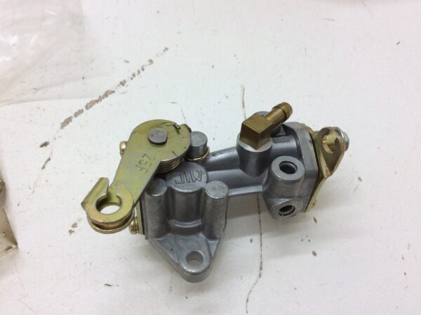 2000 Polaris Oil Pump - Image 2