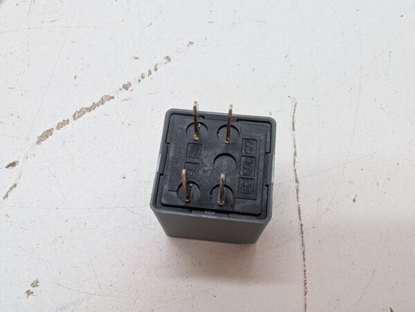 30 Amp Relay - Image 4
