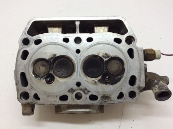 2002 Polaris Cylinder Head Assembly - Image 4