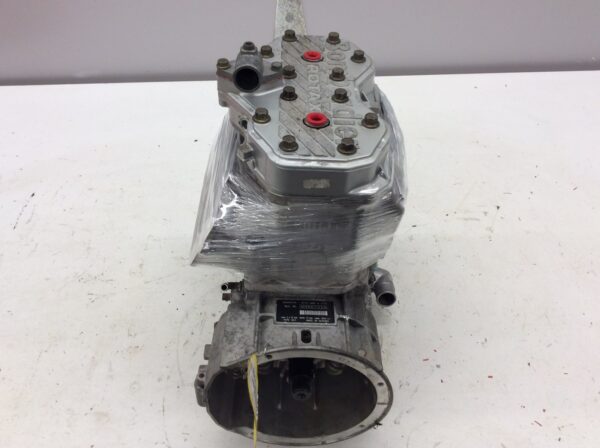 2004 Ski-Doo Motor - Image 2