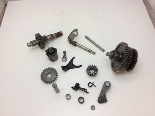 2004 Can-Am transmission shift forks and drum - Image 5