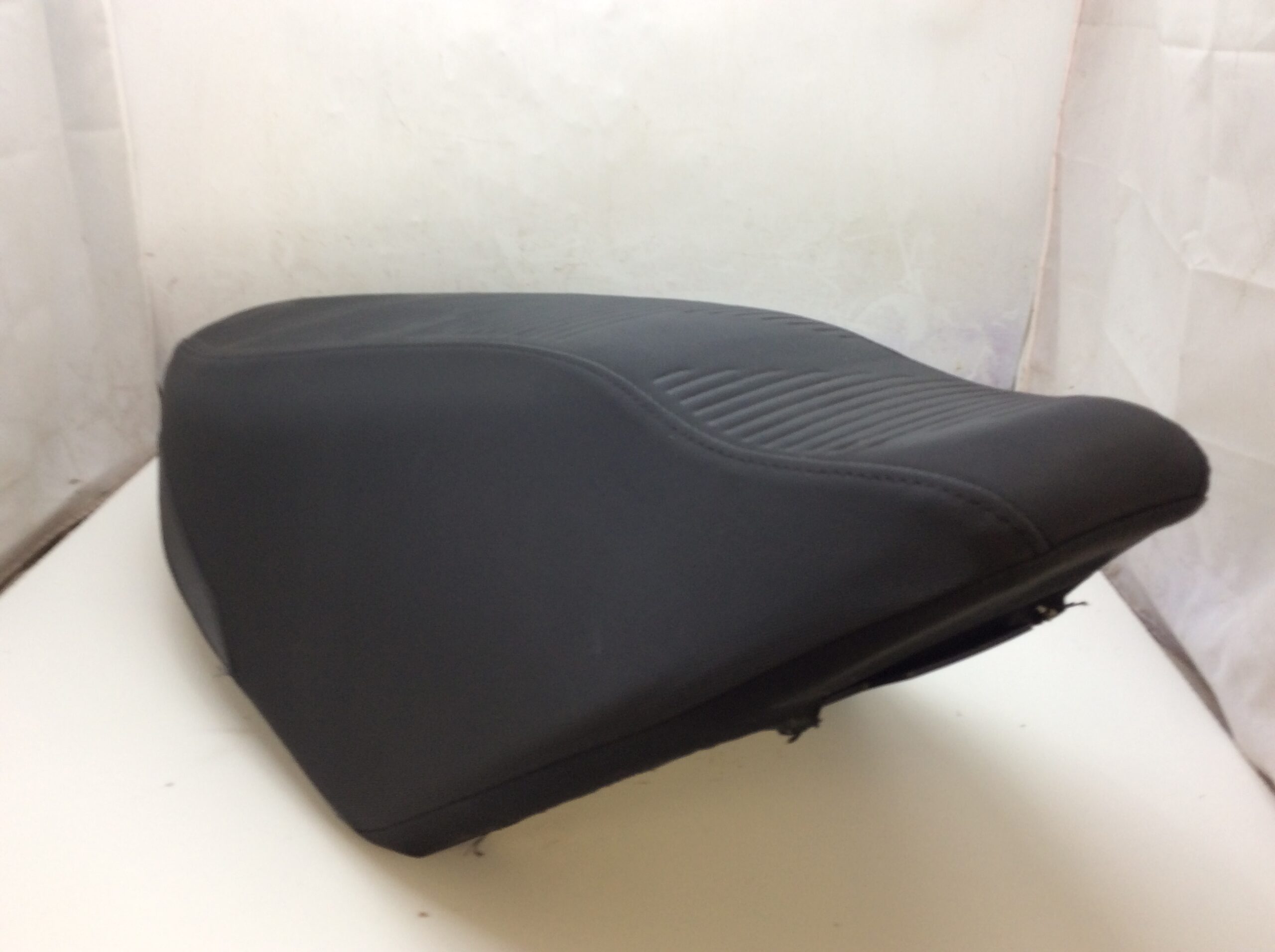 2024 MXZ 600RS Seat - Image 4