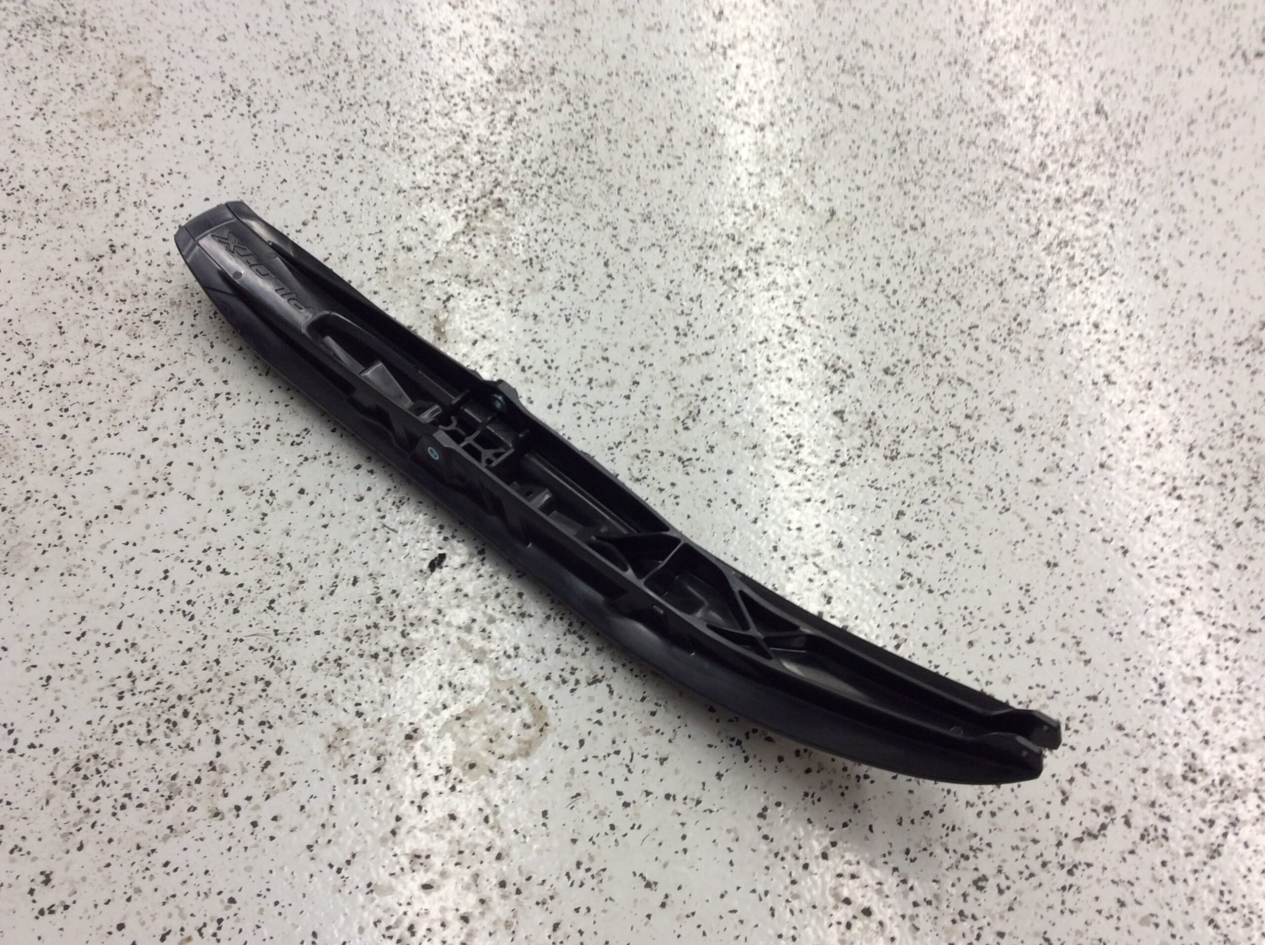 New Left Black Pilot X Ski - Image 3