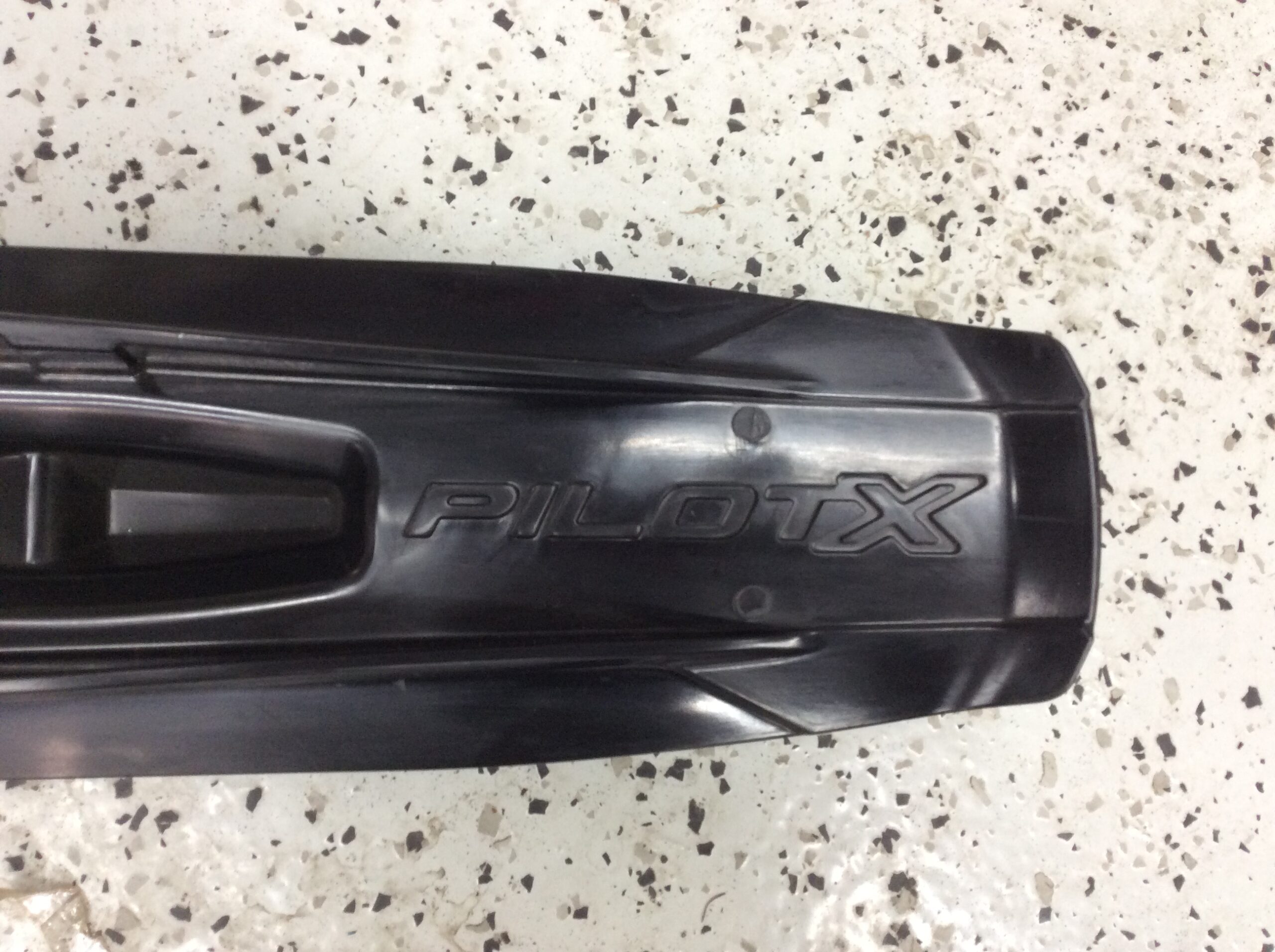 New Left Black Pilot X Ski - Image 4