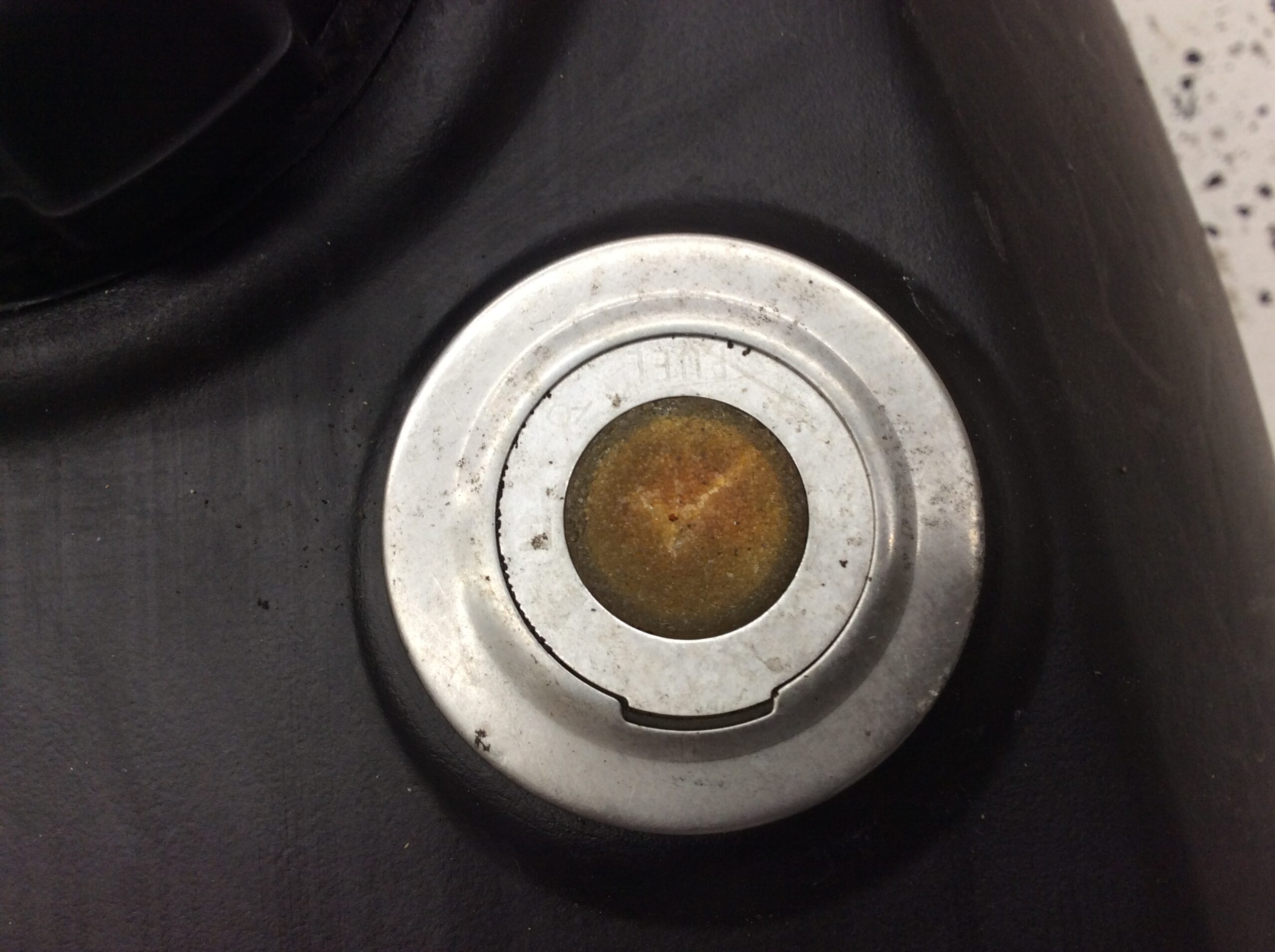 1999 Kawasaki Gas Tank - Image 5