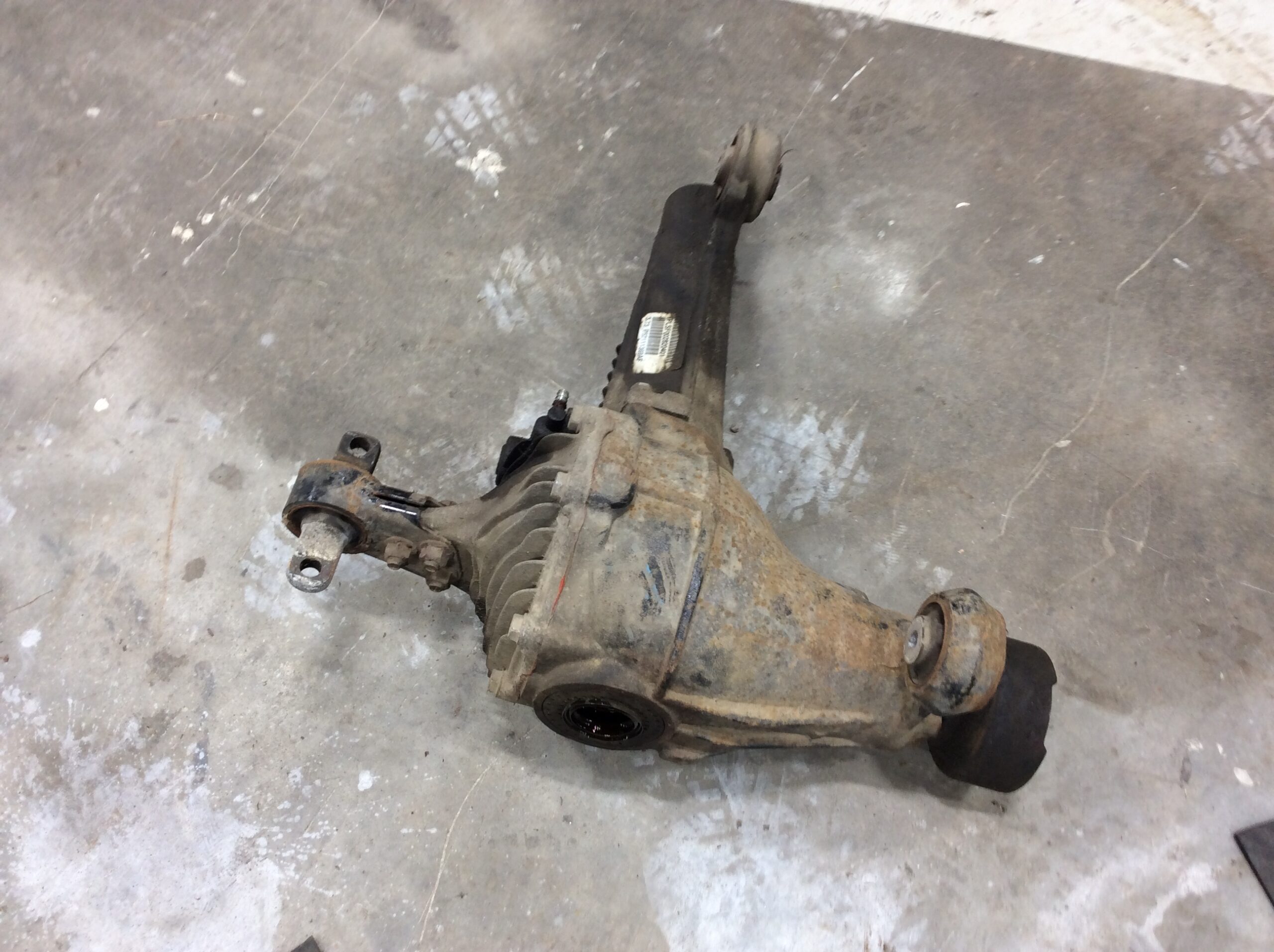 2008 Jeep Commander Front Differential - Image 2