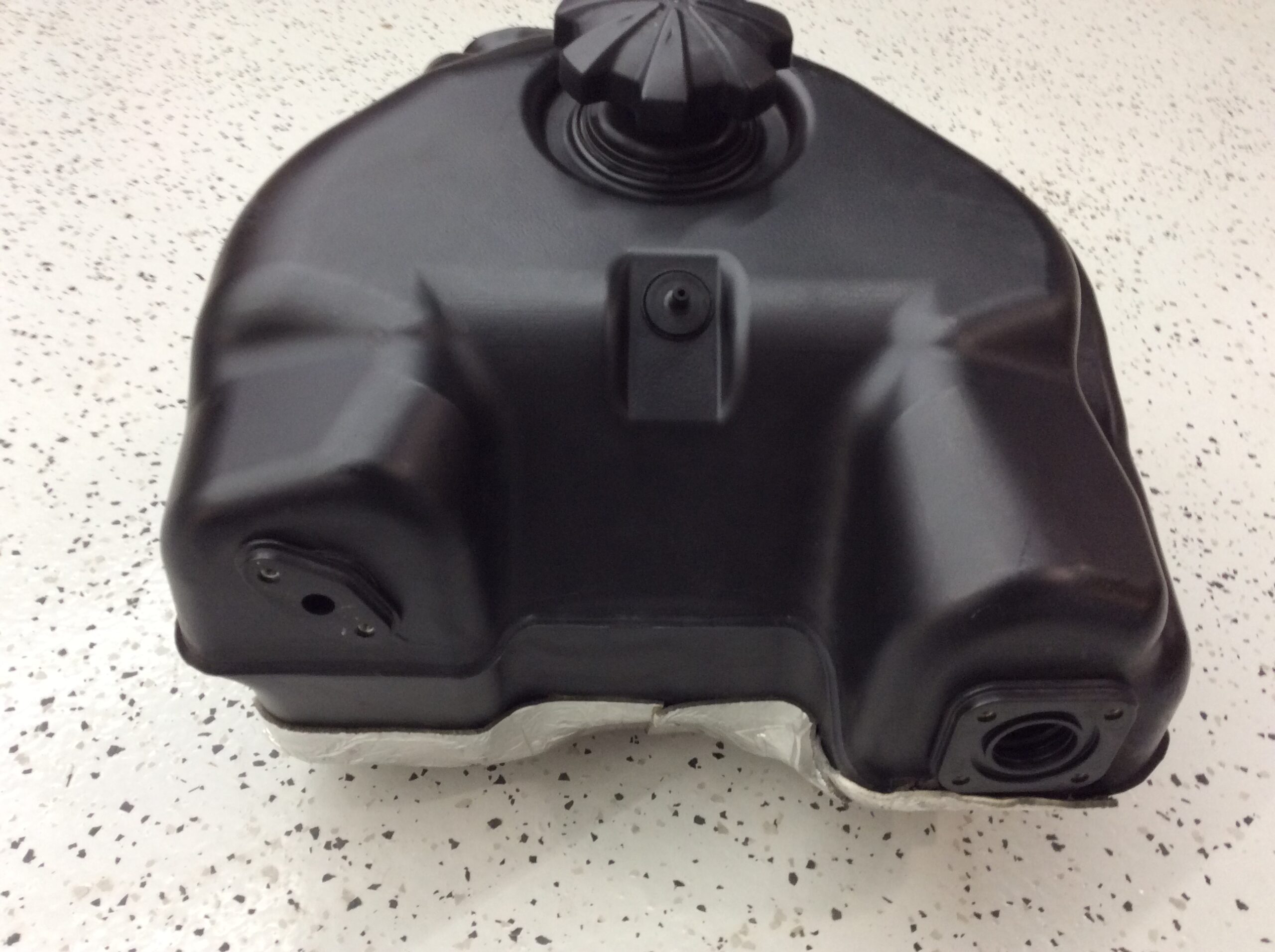 2009 Yamaha Gas Tank - Image 4