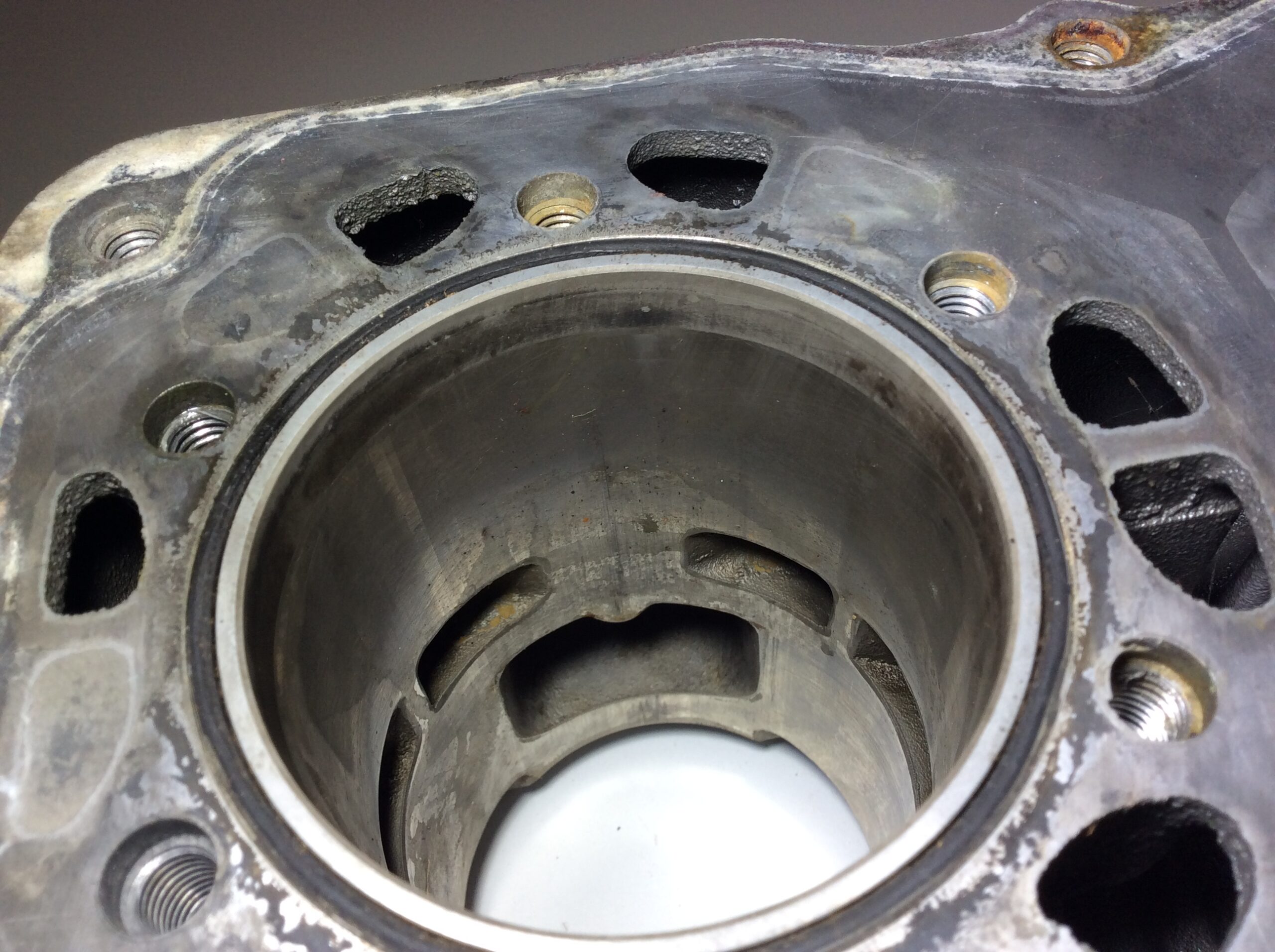 Used 1997 Polaris XC 440 L/C Cylinder - Image 4