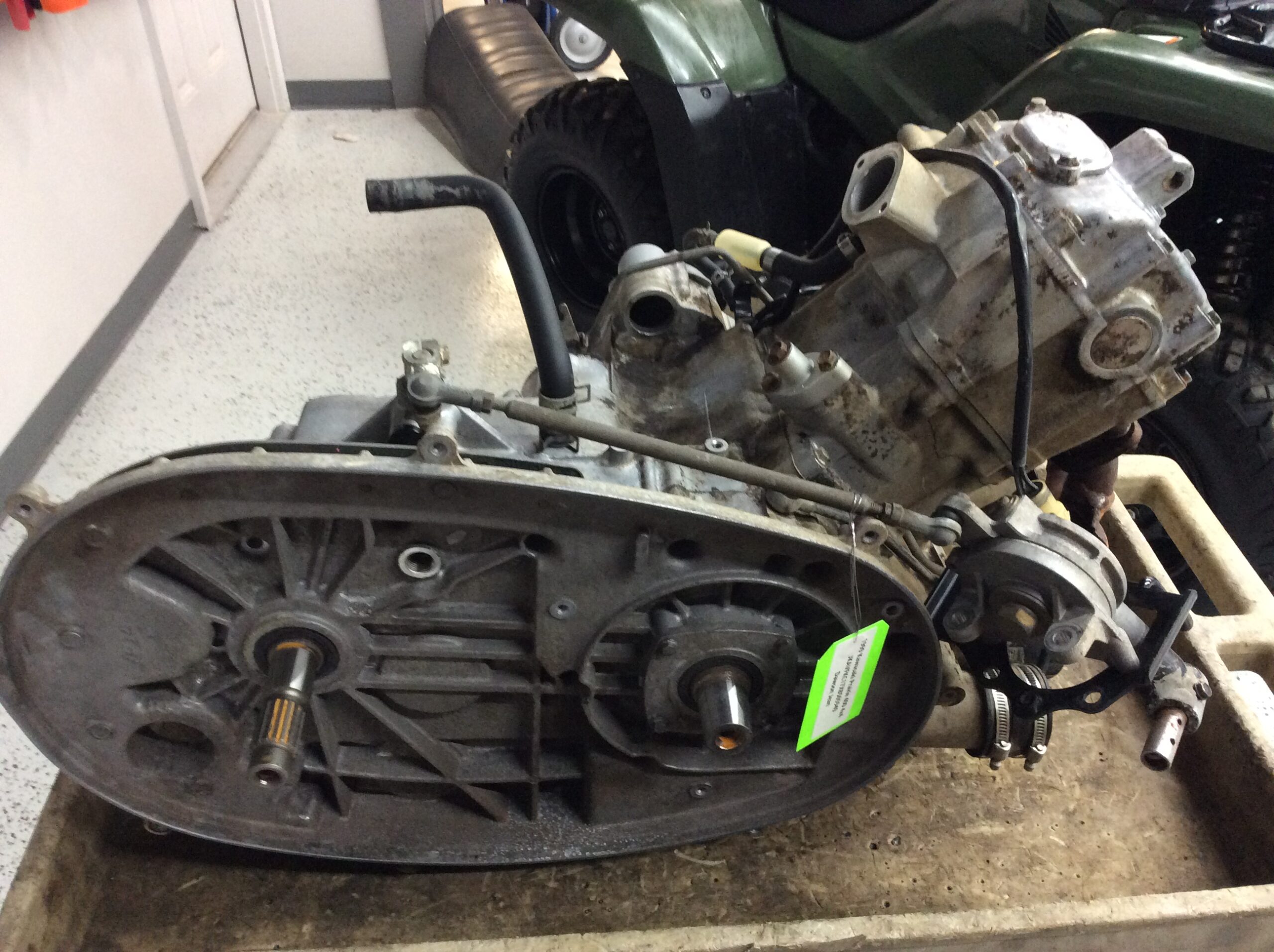 1999 Prairie 400 Motor - Image 3