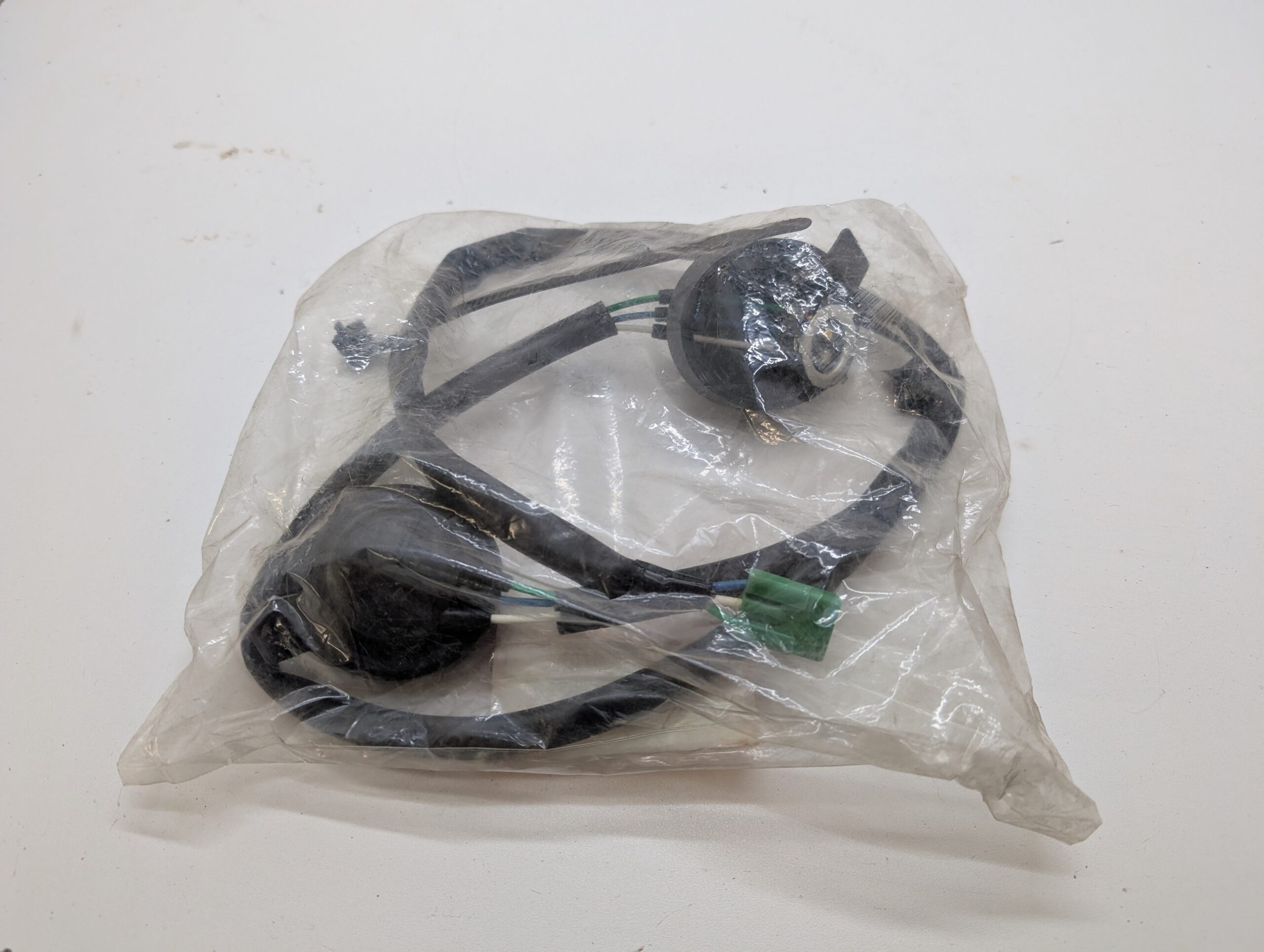 Headlight Socket - Image 4