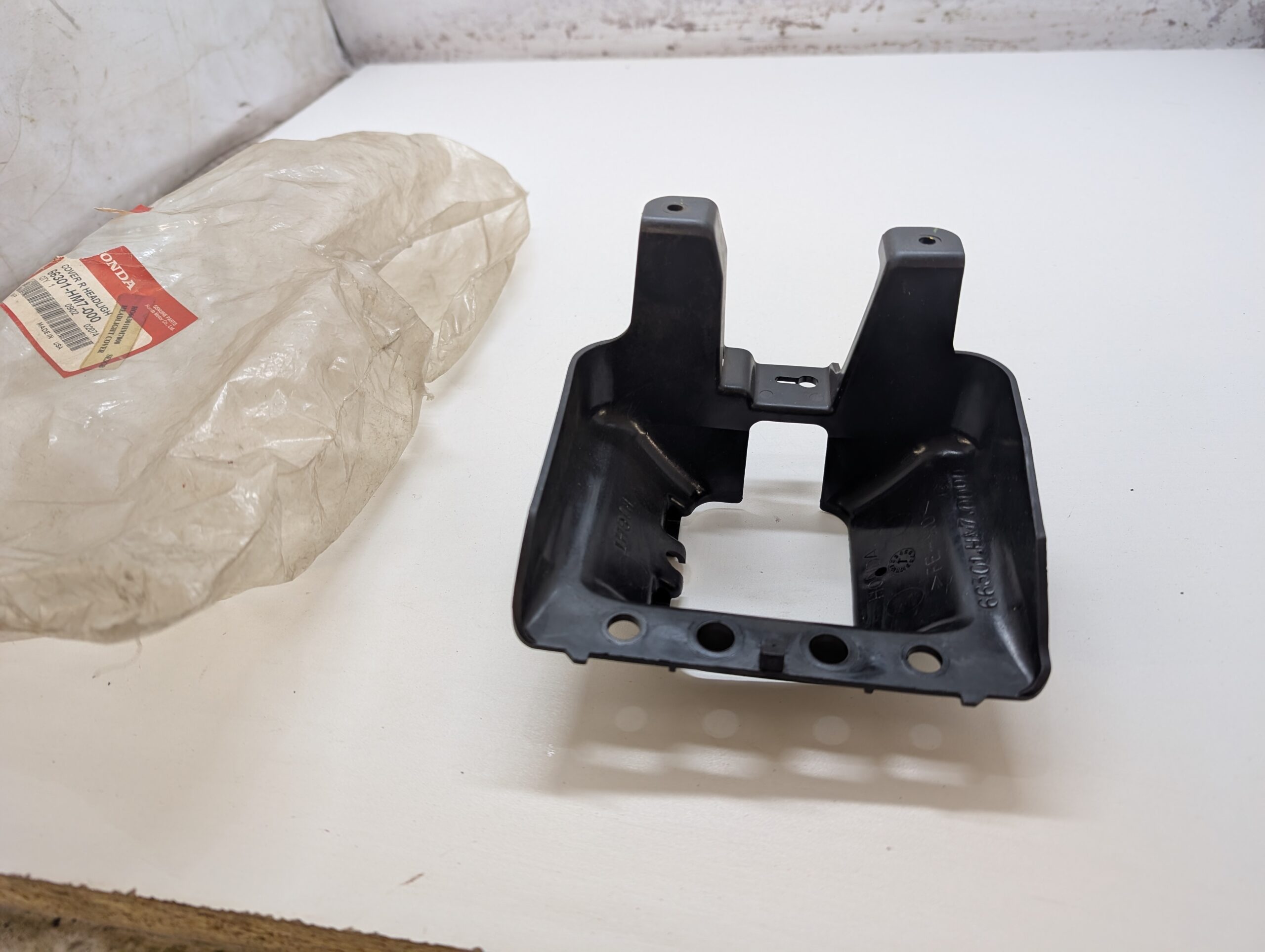 Right Headlight Cover - Image 5