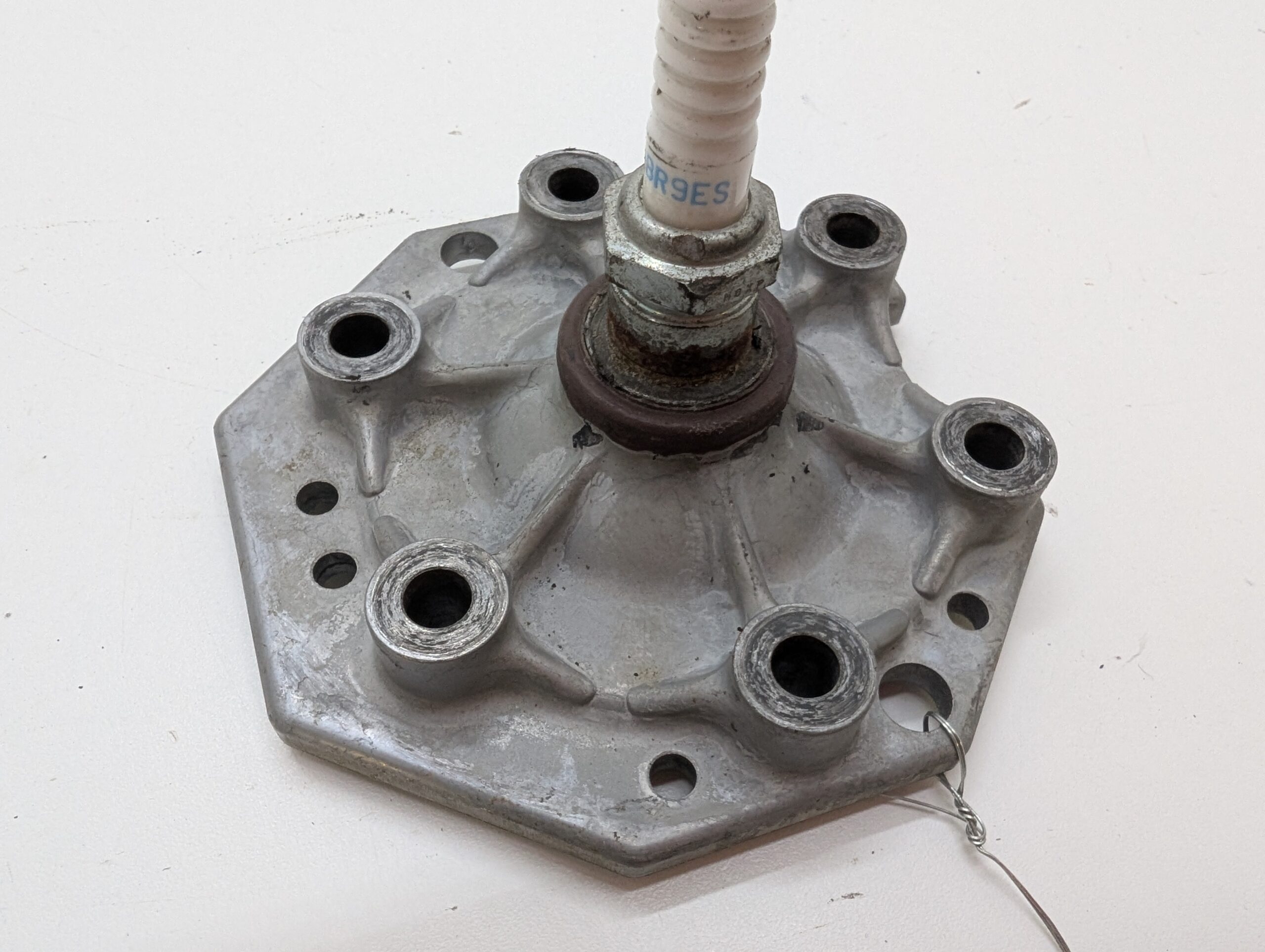 Cylinder Head - Image 3