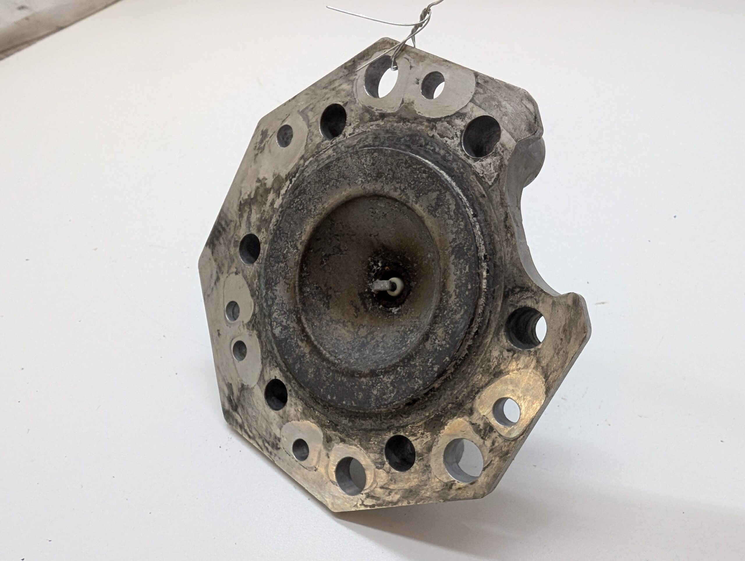 Cylinder Head - Image 6