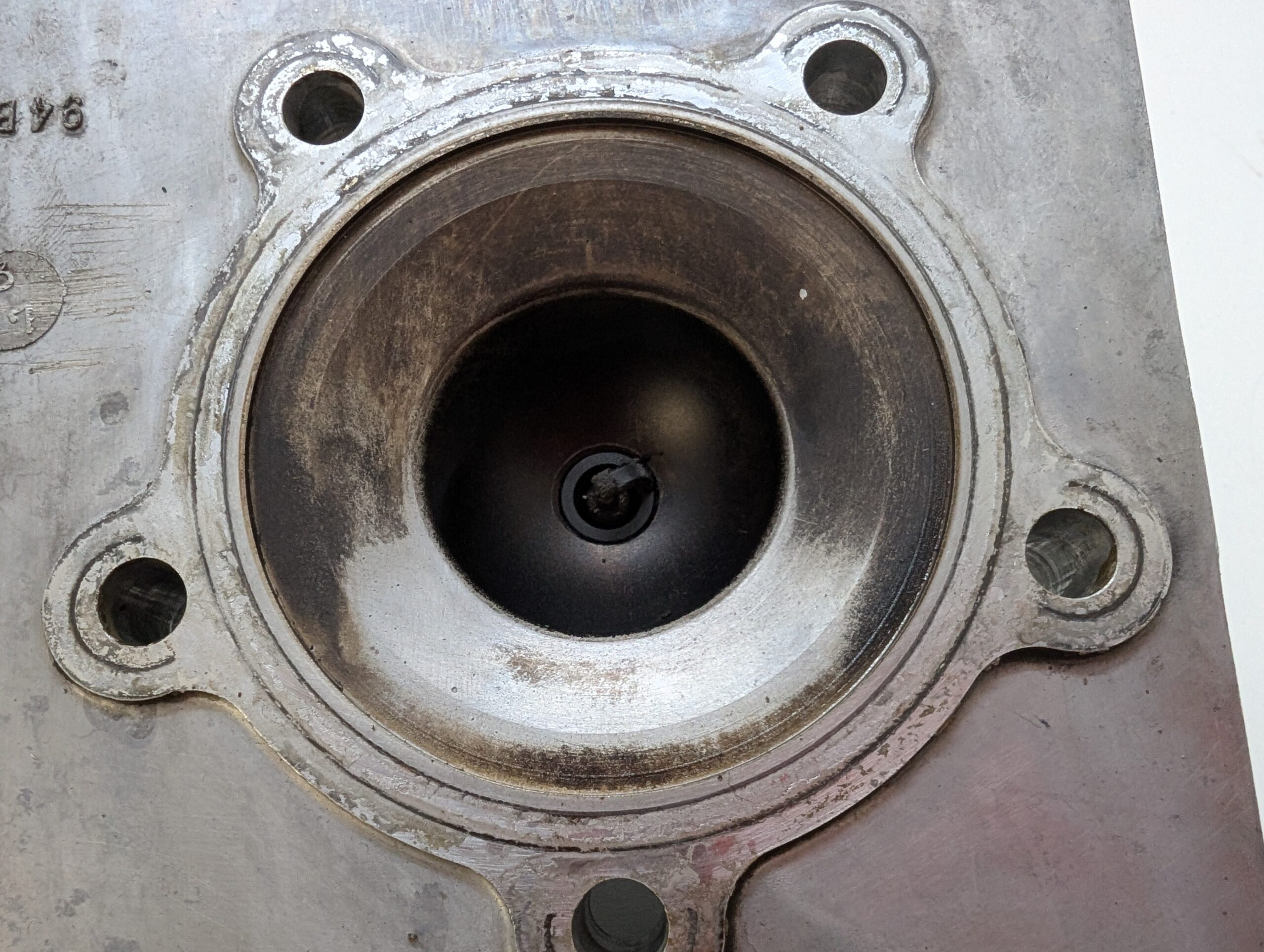 Cylinder Head - 94B2 - Image 5