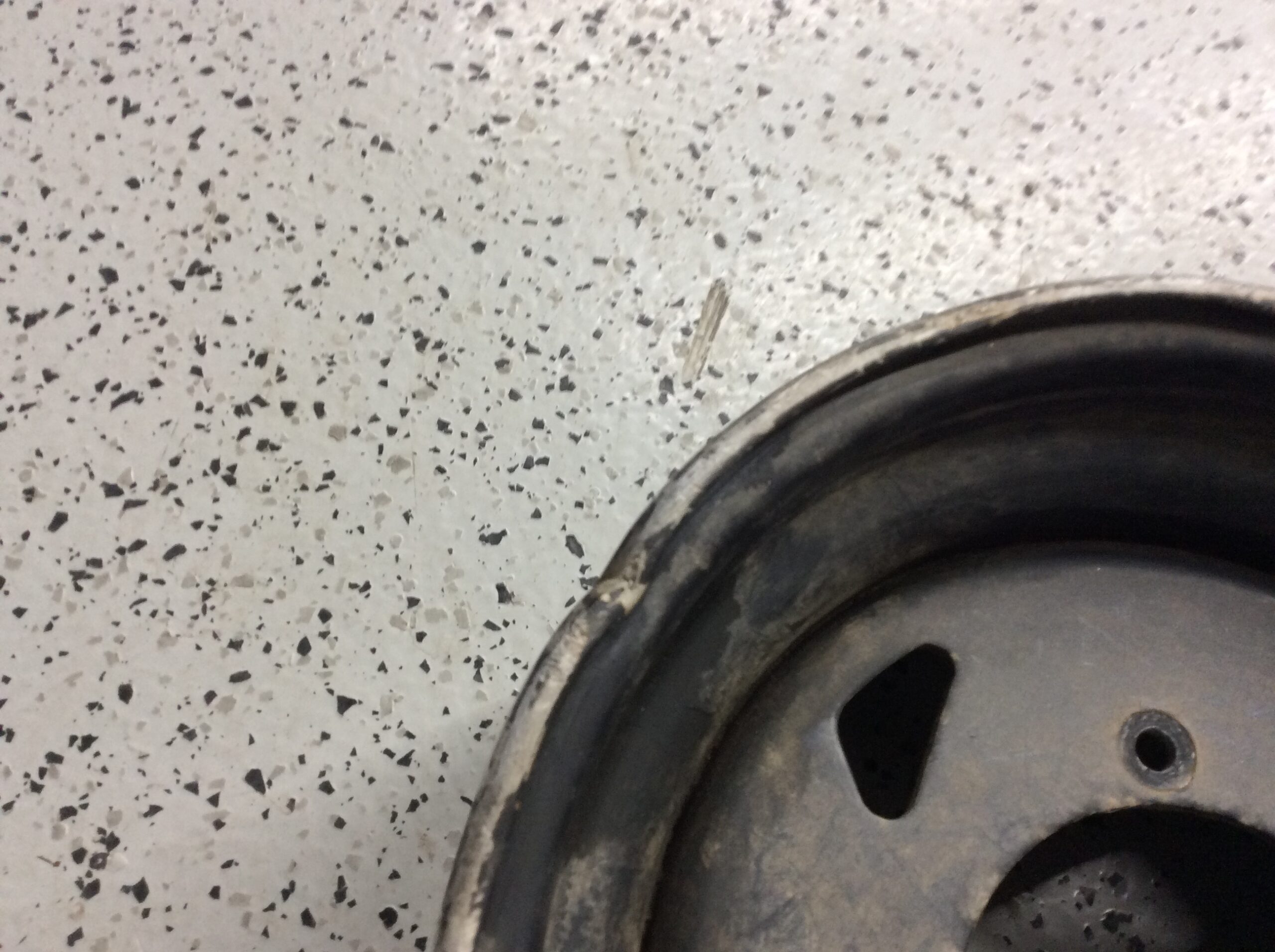 Kawasaki 12x6 Front Rim - Image 3