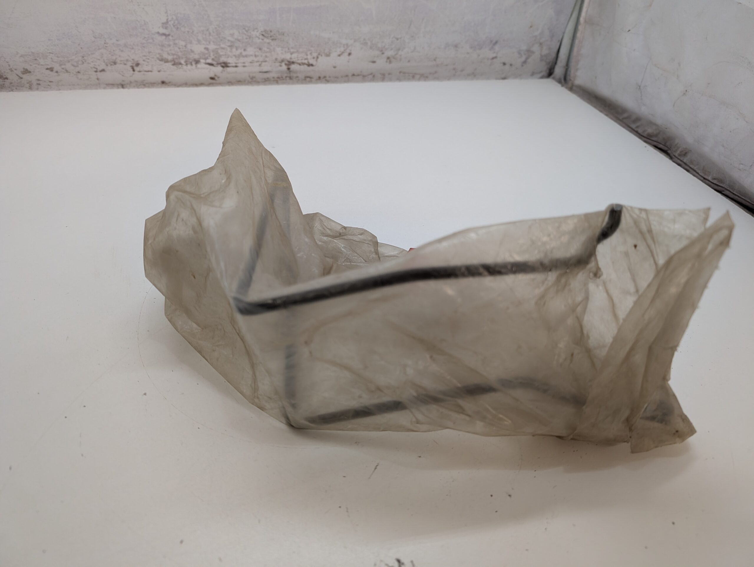 RH Rear Lower Splash Guard Stay - Image 5