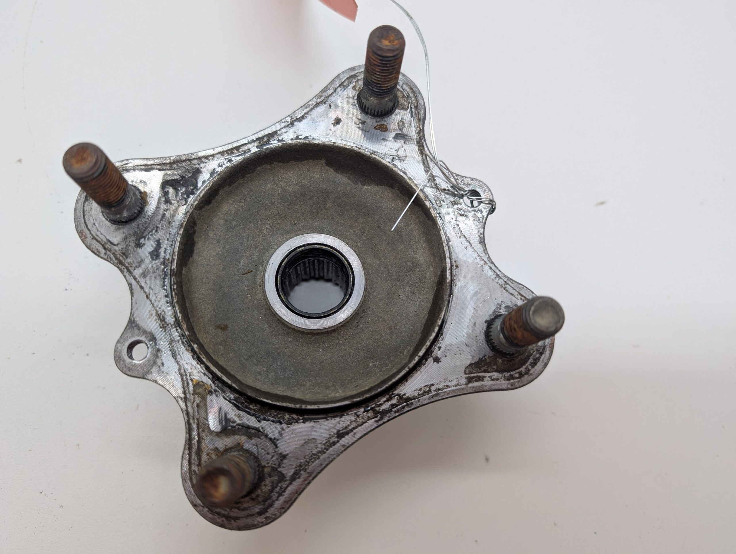 TRX400FW Front Hub - Image 3