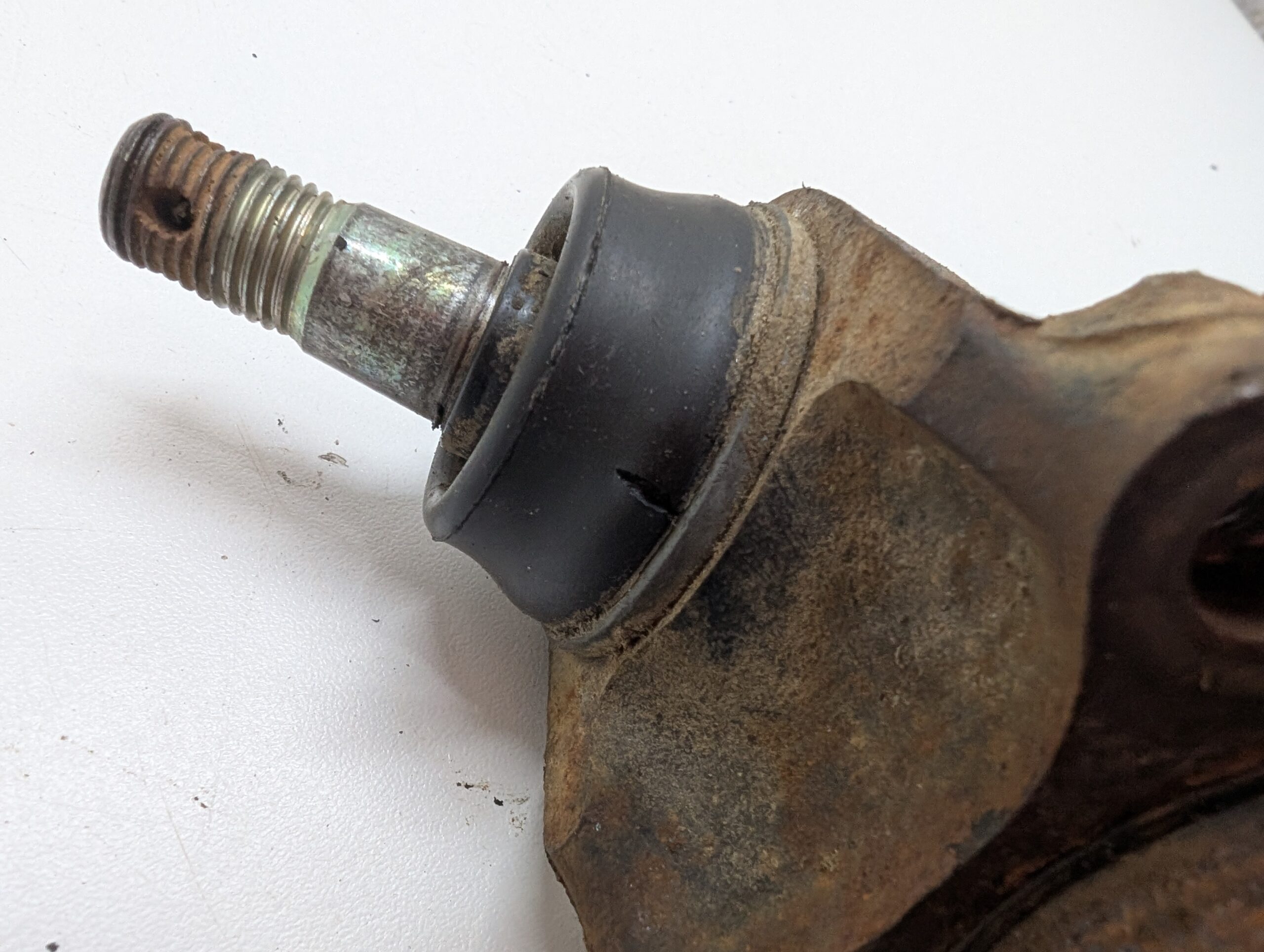 Right Steering Knuckle Foreman - Image 4