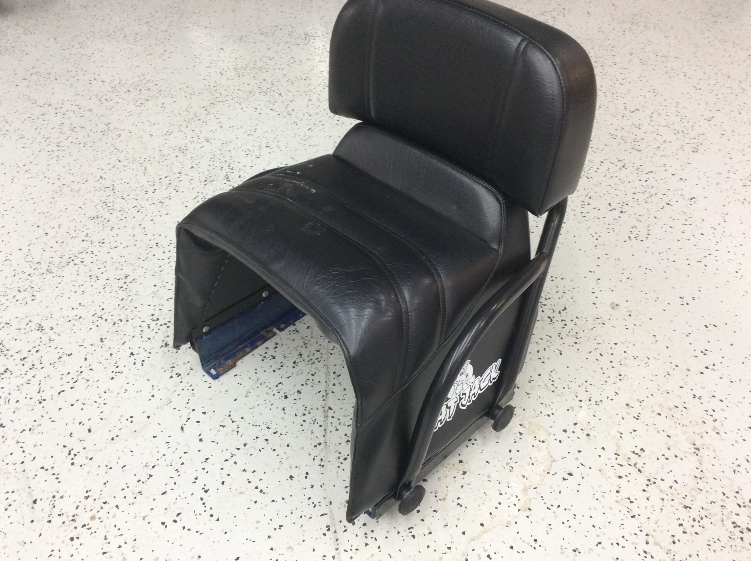 Yamaha Seat Jack