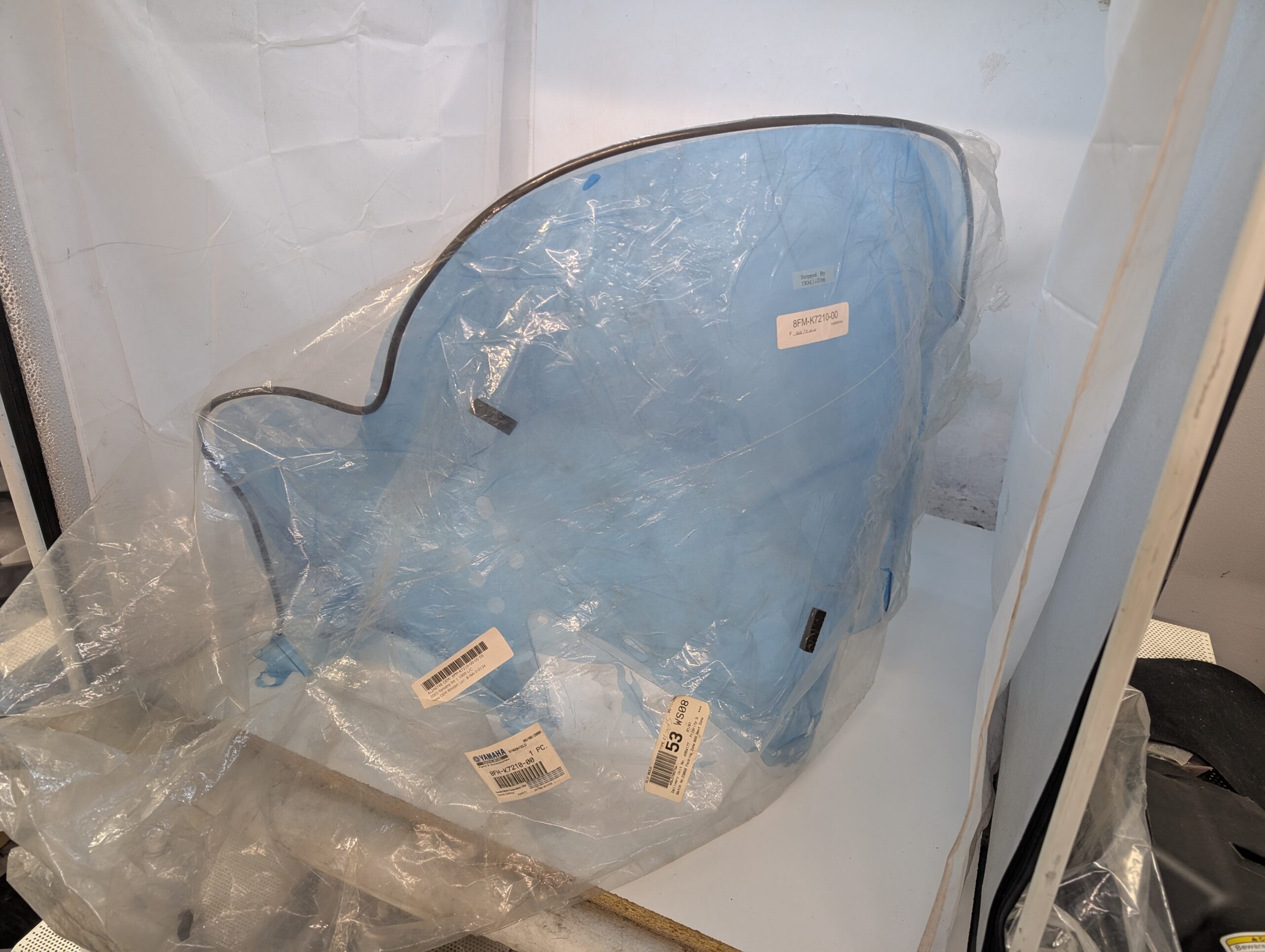 2006 Yamaha Tall Clear Windshield Has Damage - Image 3